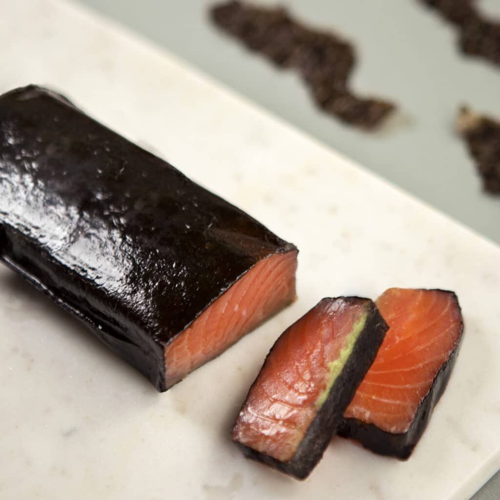 Lingote de salmón con wasabi